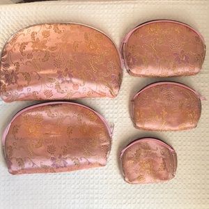 3/$30 Set of 5 graduated travel bags / make up jewelry bags